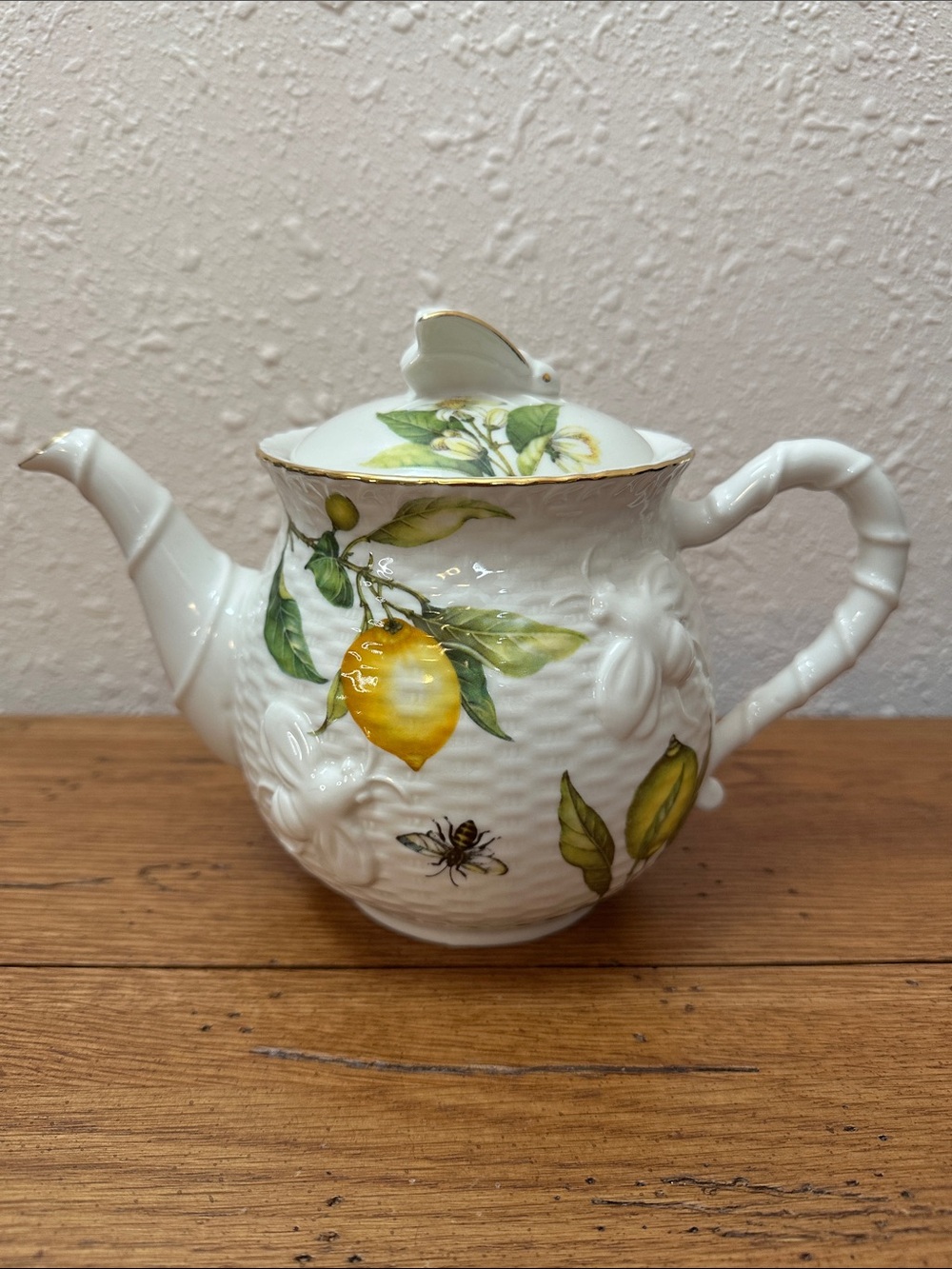 Grace Teaware Lemon Bee Basketweave Porcelain Teapot Gold Trim 36 oz.
